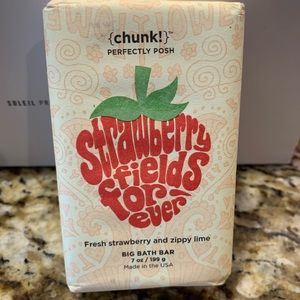 BNWT Strawberry Fields Forever Chunk Bar